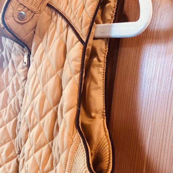 Love Tree  Like New Rib Trim Quilted Padding Zip Up Lightweight Vest, Women’s M - Picture 11 of 13